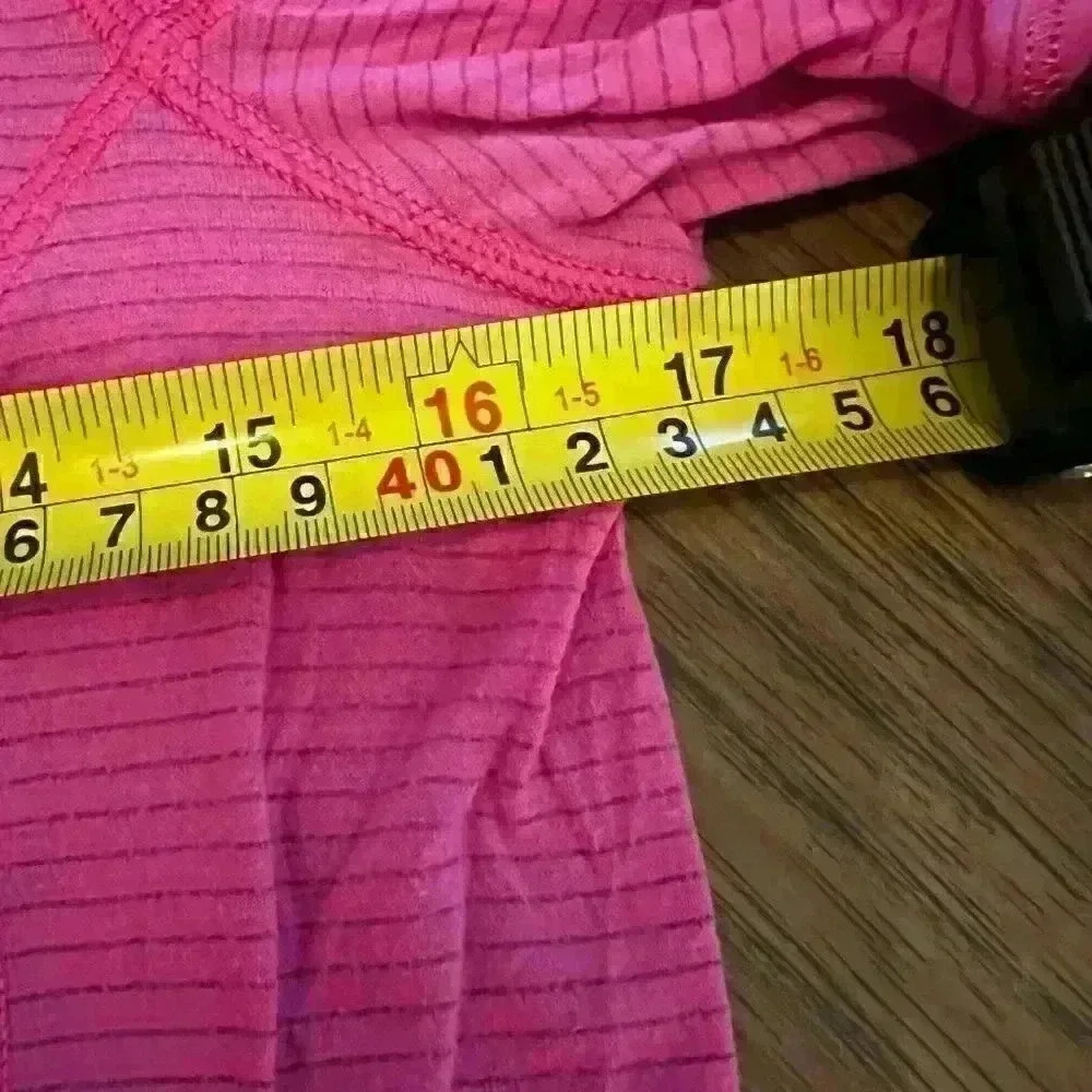 Lululemon Top-Sz 4 - Picture 6 of 6